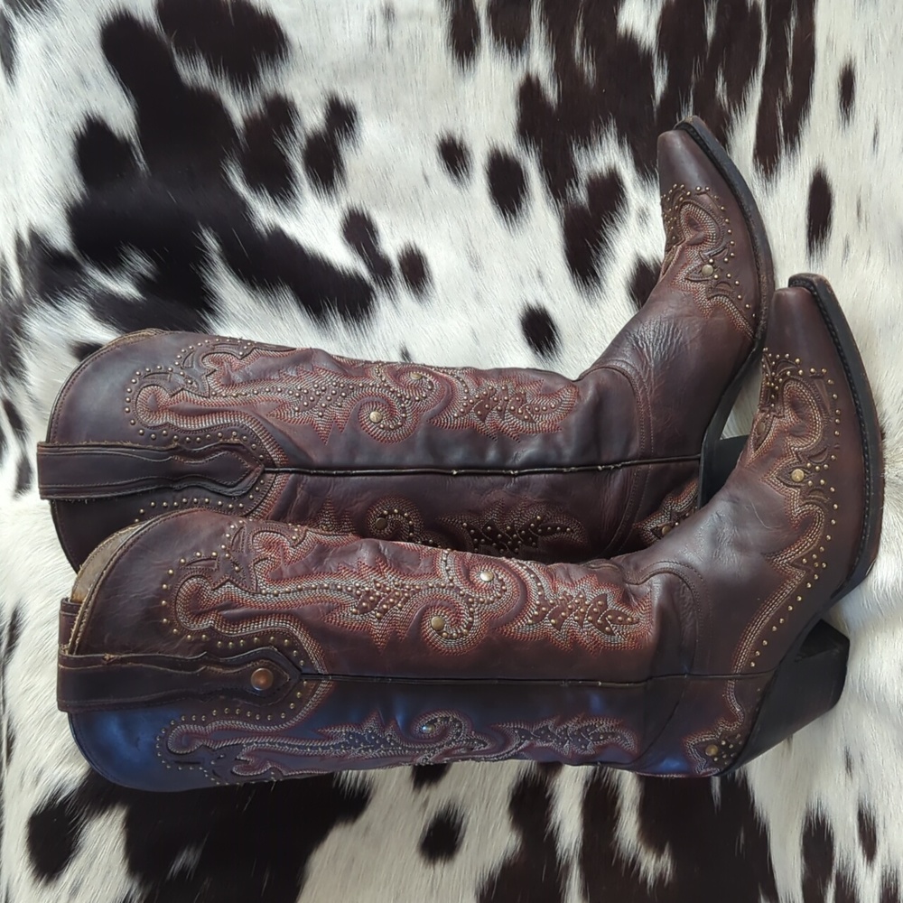 CORRAL ladies fancy studded brown leather boots style #G1031 snip toe sz 7